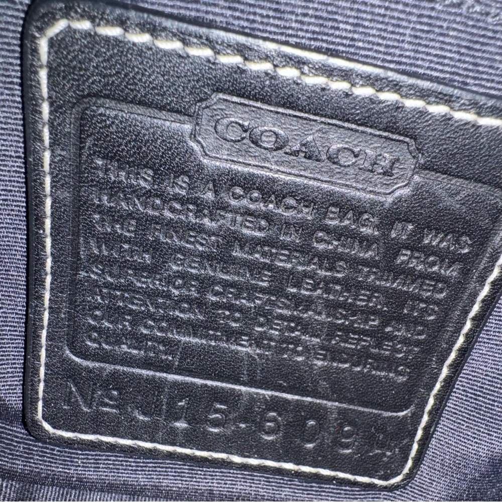 Black Vintage Y2K Coach Handbag - Model 6094 - Picture 8 of 13